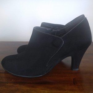 Aerosoles Black Faux Suede Ankle Boot